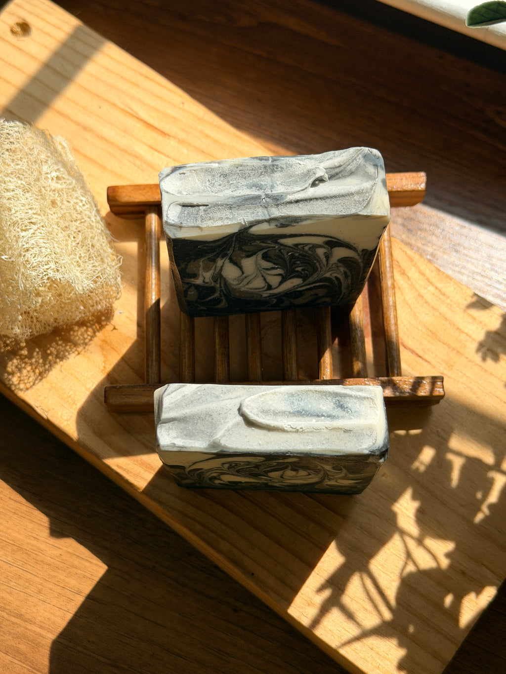 Charcoal mud Facial bar