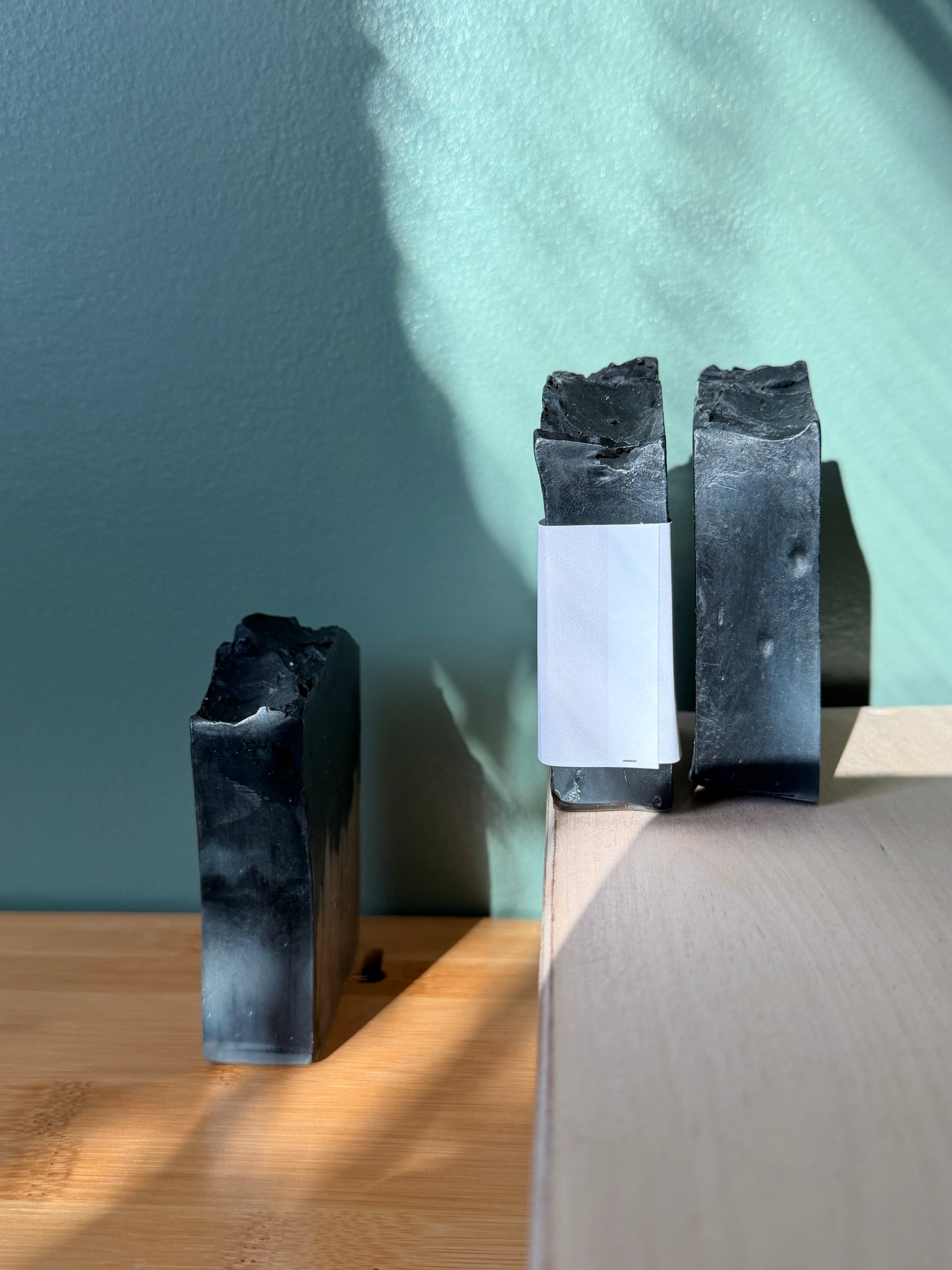 Charcoal mud Facial bar