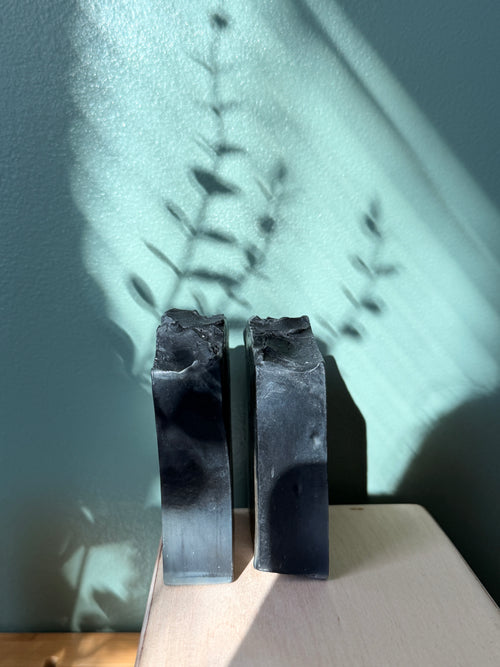 Charcoal mud Facial bar